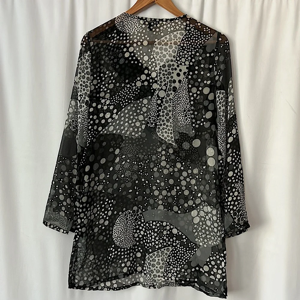 Chaudry KC Beautiful Rhinestones Gray/Black Long Sleeve Shirt Blouse Top *Sz M* - Picture 2 of 5
